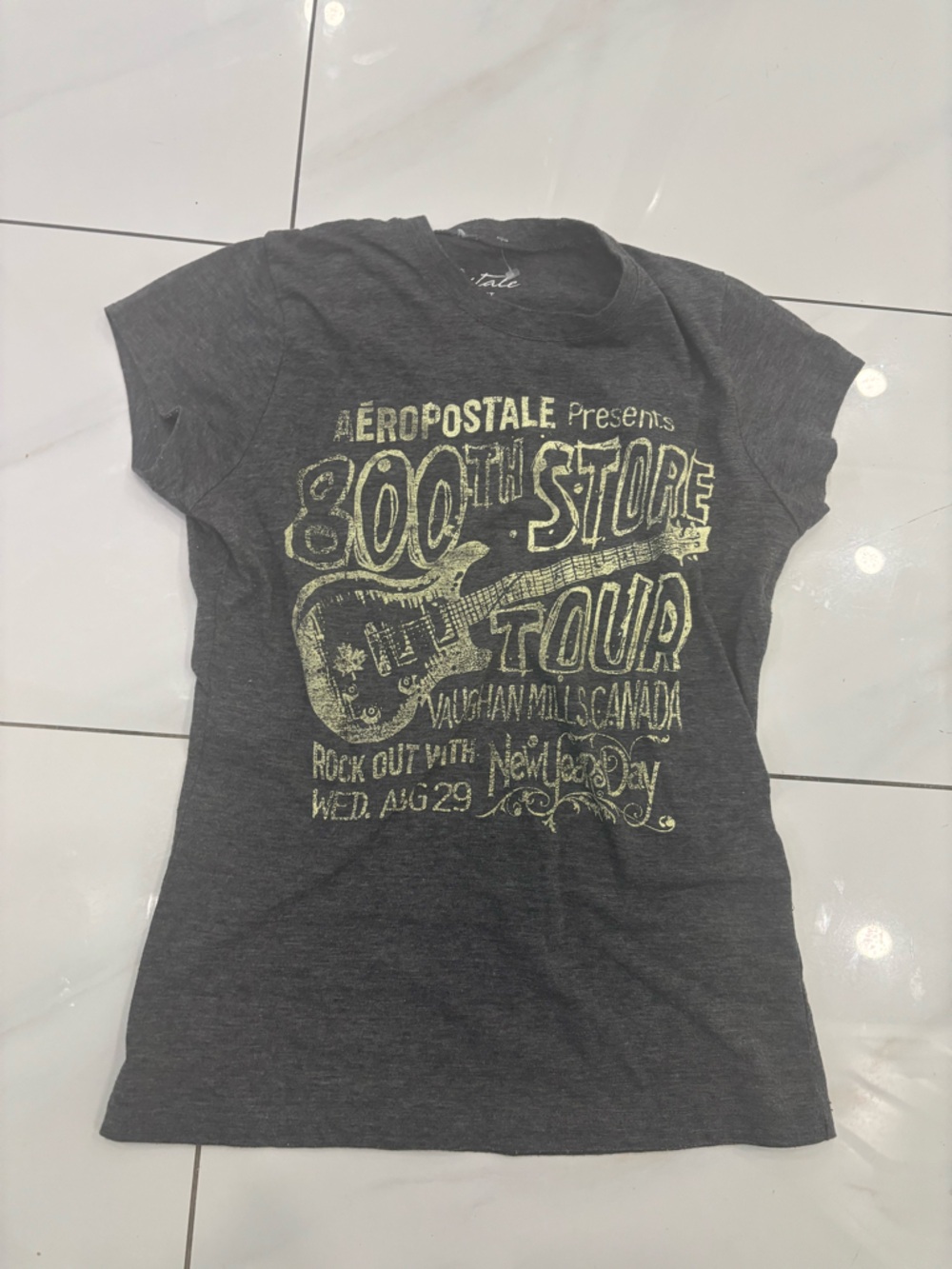 Aeropostale Baby Fit Short Sleeve Tee in Charcoal Gray